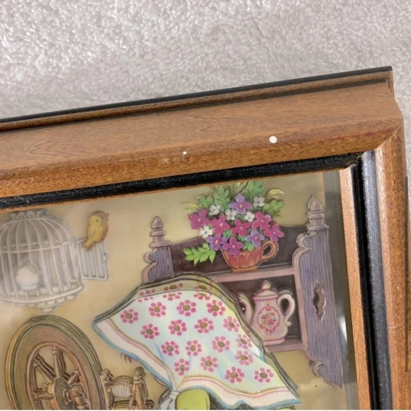 Vintage Teri-Tots Spinning Wheel Paper Tole 3D Art - Picture 4 of 8